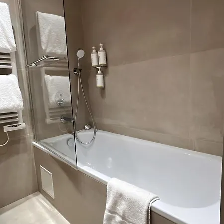 Western Au Grand Saint Jean Hotel